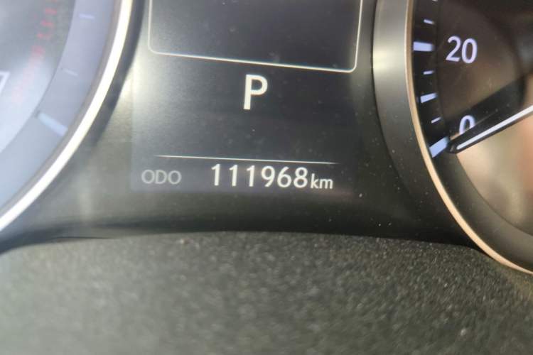 Used Lexus ES 2015 200 Elite Edition Odometer Close Up