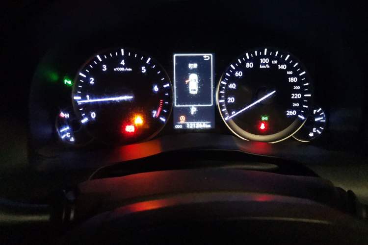 Used Lexus ES 2015 200 Comfort Edition Odometer Close Up