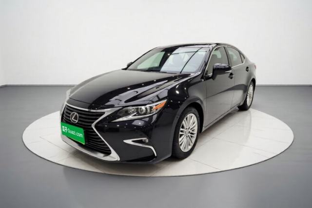 Ojetý Lexus ES 2015 200 Elite Edition