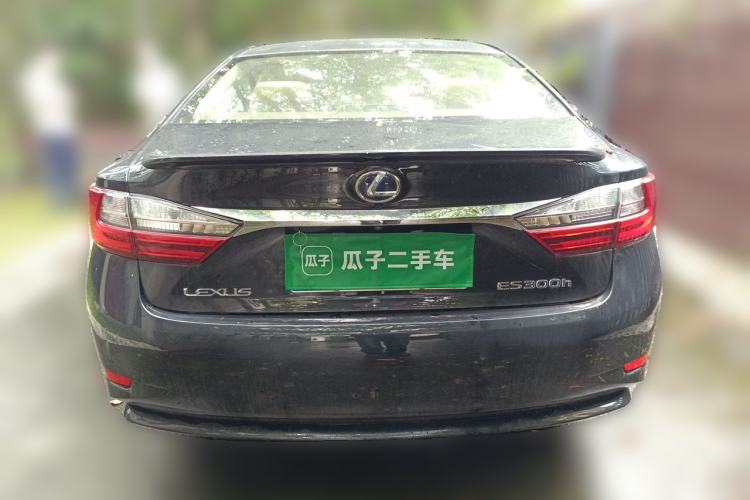 Used Lexus ES 2015 300h Comfort Edition Rear