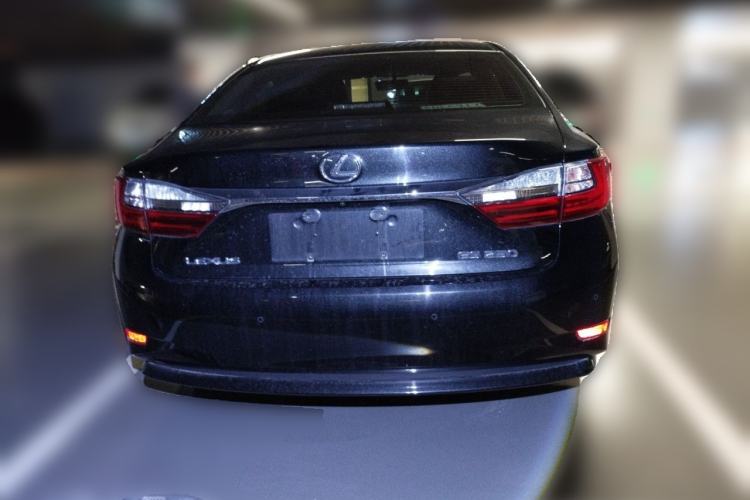 Used Lexus ES 2015 250 Elegant Edition Rear