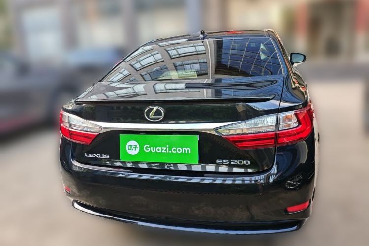 Used Lexus ES 2015 200 Elite Edition Rear