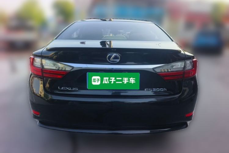 Used Lexus ES 2015 300h Comfort Edition Rear