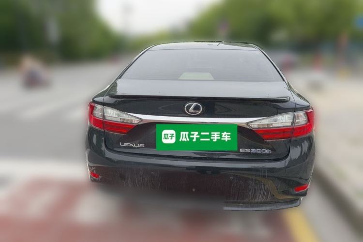 Used Lexus ES 2015 300h Comfort Edition Rear