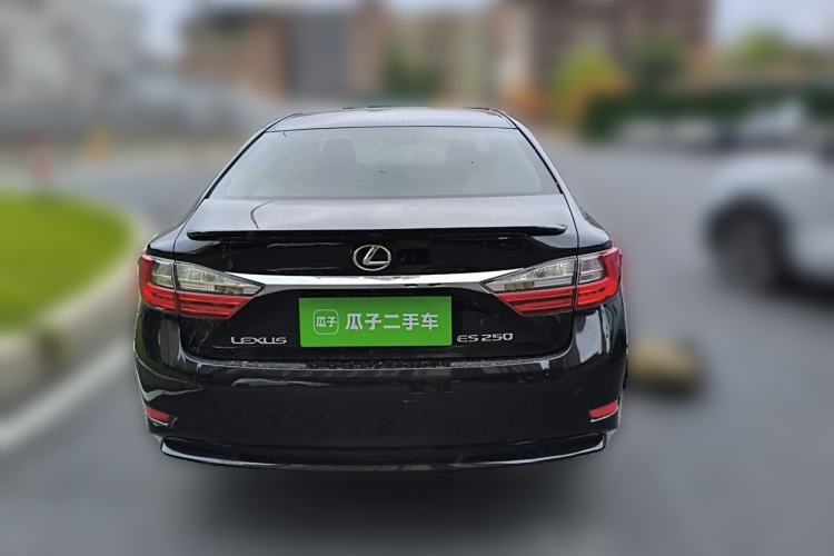 Used Lexus ES 2015 250 Elegant Edition Rear