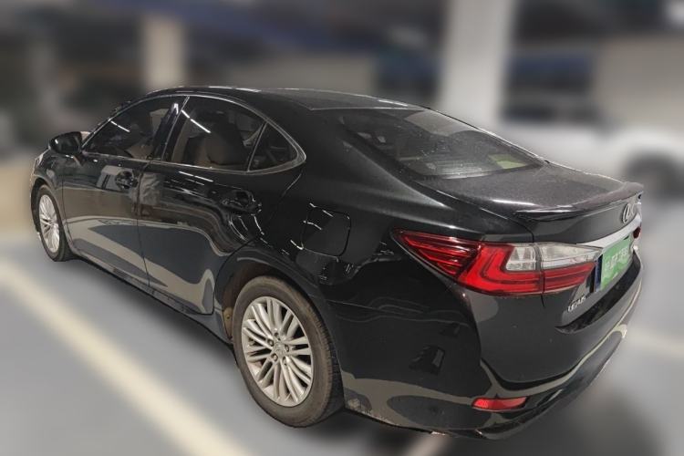 Used Lexus ES 2015 200 Comfort Edition Rear Left 45 Deg
