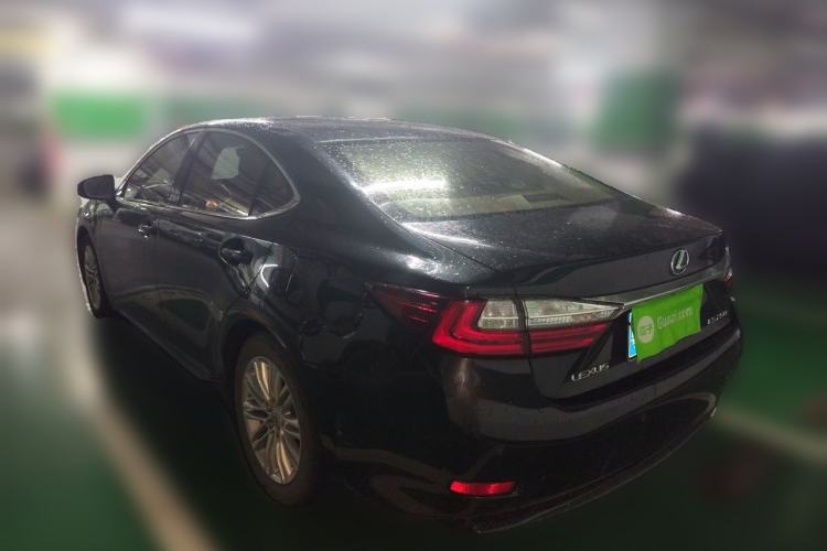 Used Lexus ES 2015 250 Elegant Edition Rear Left 45 Deg