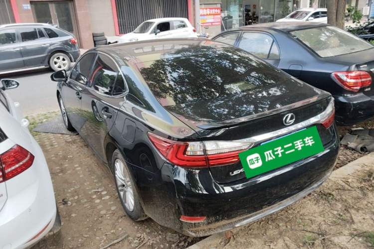 Used Lexus ES 2015 200 Elite Edition Rear Left 45 Deg