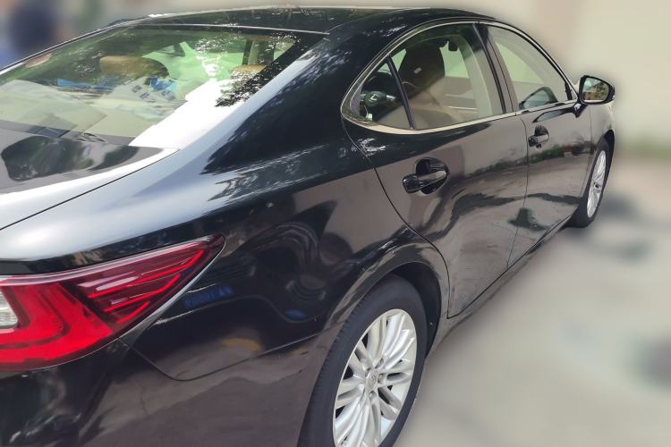 Used Lexus ES 2015 200 Comfort Edition Rear Right 45 Deg