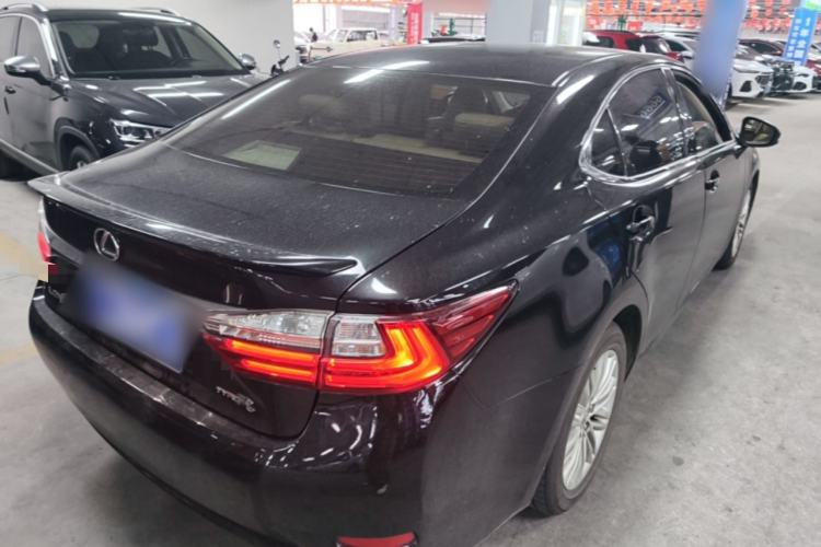 Used Lexus ES 2015 200 Elite Edition Rear Right 45 Deg
