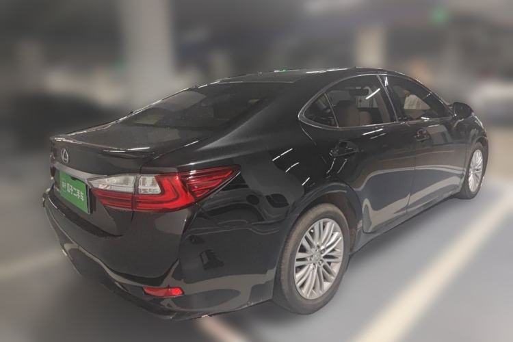 Used Lexus ES 2015 200 Comfort Edition Rear Right 45 Deg