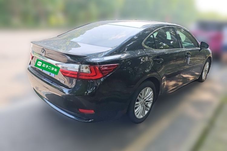 Used Lexus ES 2015 200 Comfort Edition Rear Right 45 Deg