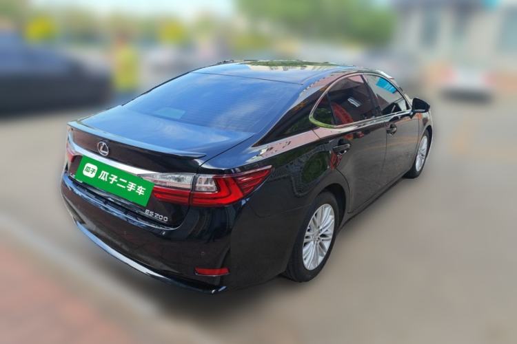 Used Lexus ES 2015 200 Comfort Edition Rear Right 45 Deg