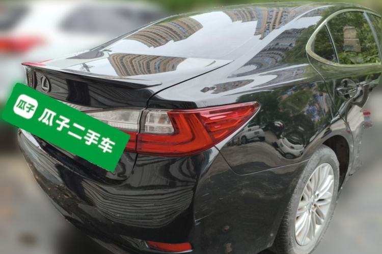 Used Lexus ES 2015 200 Elite Edition Rear Right 45 Deg