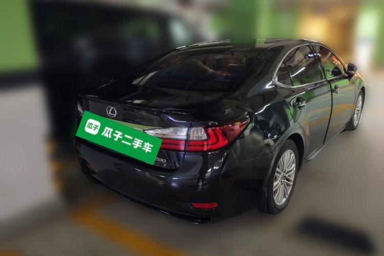 Used Lexus ES 2015 200 Comfort Edition Rear Right 45 Deg