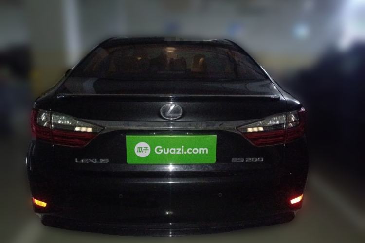 Used Lexus ES 2015 200 Elite Edition Rear