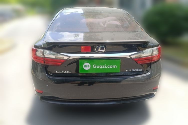 Used Lexus ES 2015 300h Comfort Edition Rear