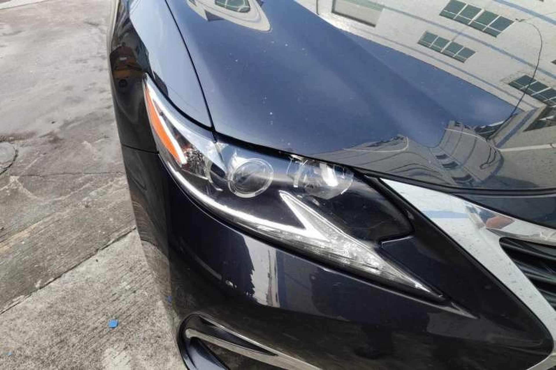 Used Lexus ES 2015 300h Comfort Edition Right Front Headlight