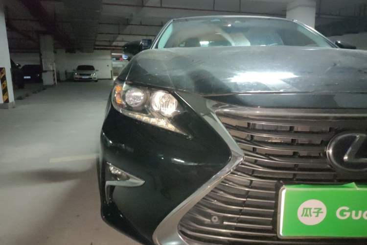 Used Lexus ES 2015 300h Comfort Edition Right Front Headlight