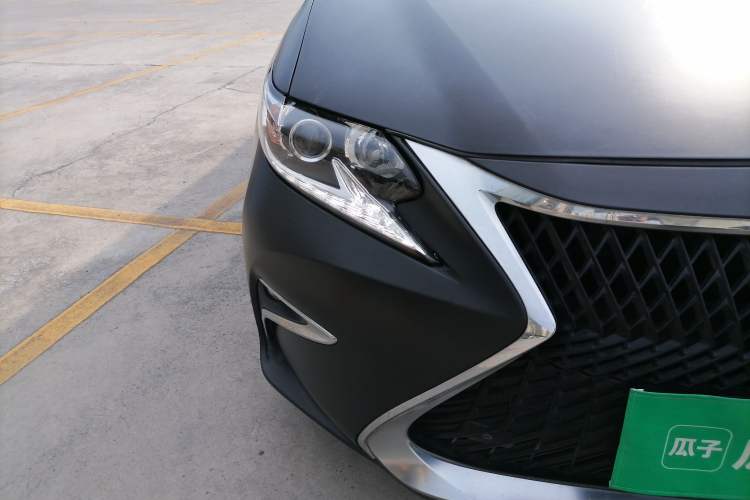 Used Lexus ES 2015 200 Elite Edition Right Front Headlight