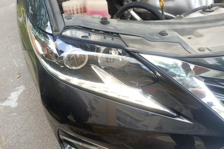 Used Lexus ES 2015 300h Comfort Edition Right Front Headlight
