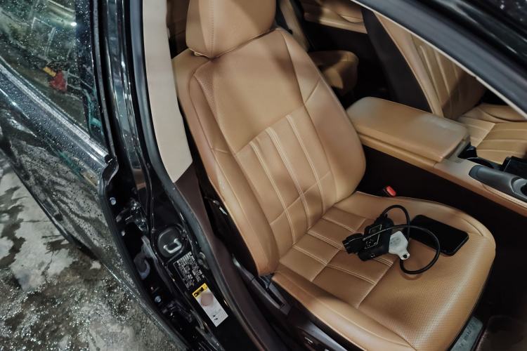 Used Lexus ES 2015 200 Elite Edition Right Front Seat