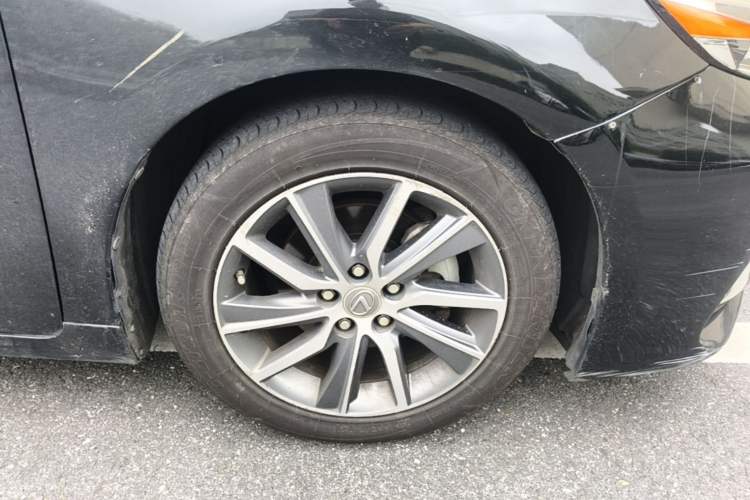 Used Lexus ES 2015 300h Luxury Edition Right Front Wheel Hub