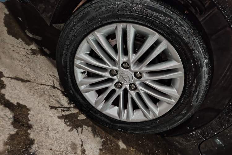 Used Lexus ES 2015 200 Elite Edition Right Rear Wheel Hub