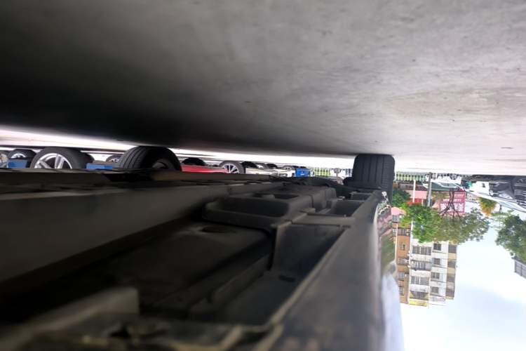 Used Lexus ES 2015 300h Comfort Edition Right Side Sill