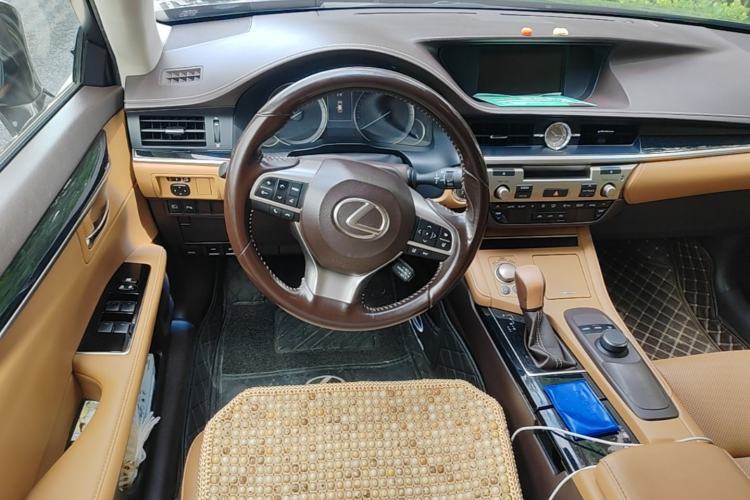 Used Lexus ES 2015 200 Comfort Edition Steering Wheel