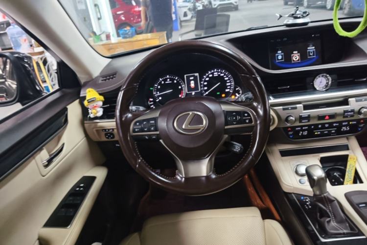 Used Lexus ES 2015 200 Elite Edition Steering Wheel