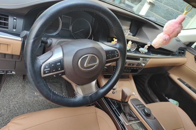 Used Lexus ES 2015 200 Elite Edition Steering Wheel