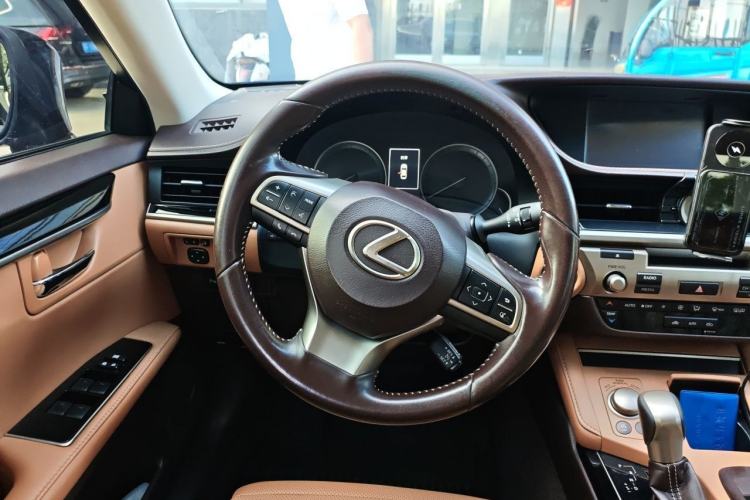 Used Lexus ES 2015 200 Elite Edition Steering Wheel
