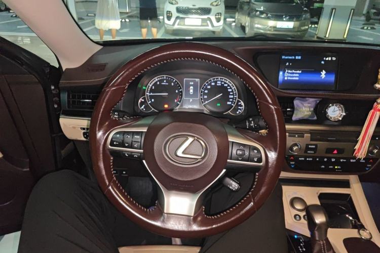 Used Lexus ES 2015 200 Comfort Edition Steering Wheel