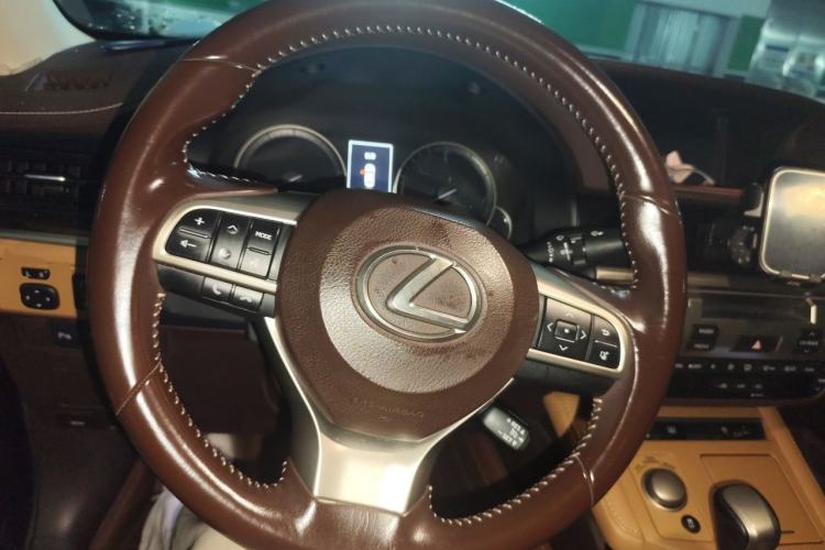 Used Lexus ES 2015 250 Elegant Edition Steering Wheel
