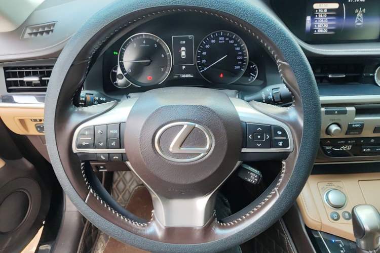 Used Lexus ES 2015 200 Elite Edition Steering Wheel