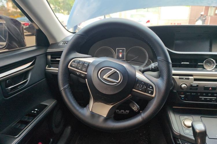 Used Lexus ES 2015 200 Comfort Edition Steering Wheel