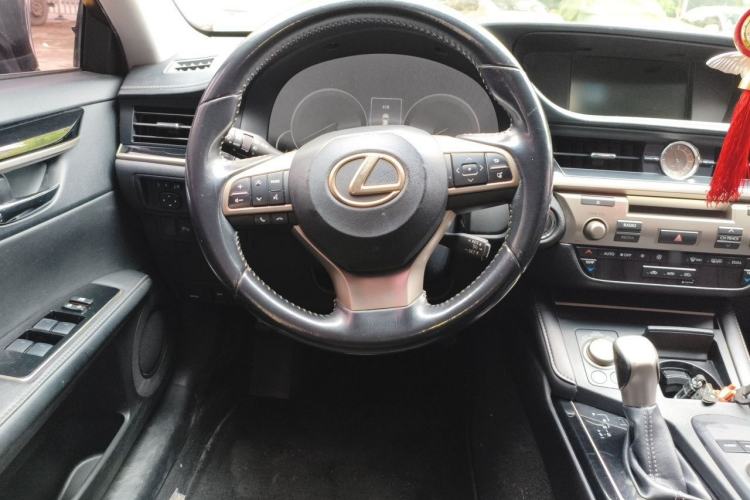 Used Lexus ES 2015 200 Elite Edition Steering Wheel