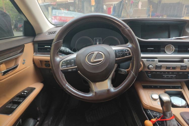 Used Lexus ES 2015 250 Elegant Edition Steering Wheel