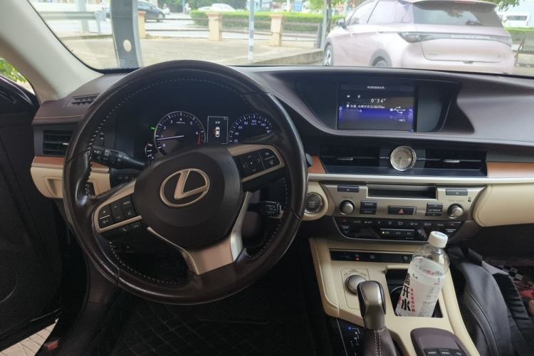 Used Lexus ES 2015 250 Elegant Edition Steering Wheel