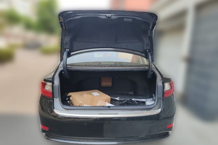 Used Lexus ES 2015 200 Elite Edition Trunk