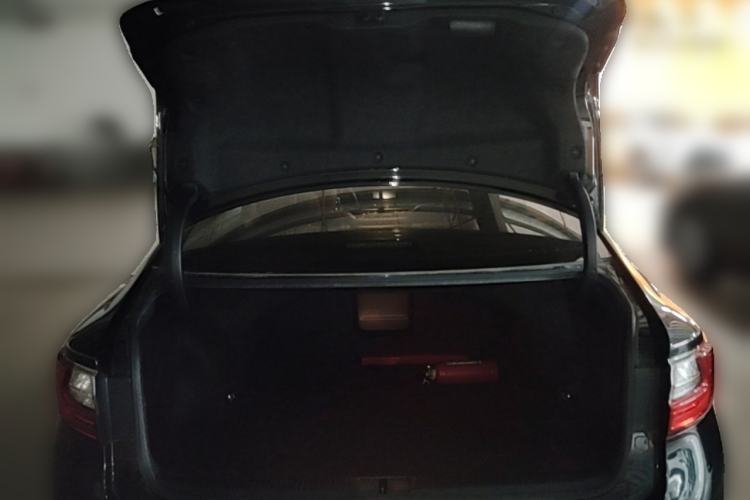 Used Lexus ES 2015 200 Elite Edition Trunk