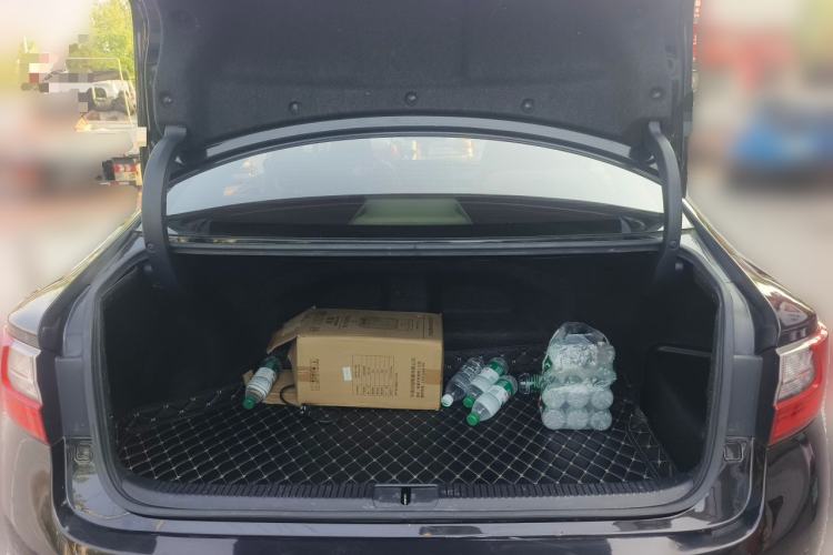 Used Lexus ES 2015 300h Comfort Edition Trunk