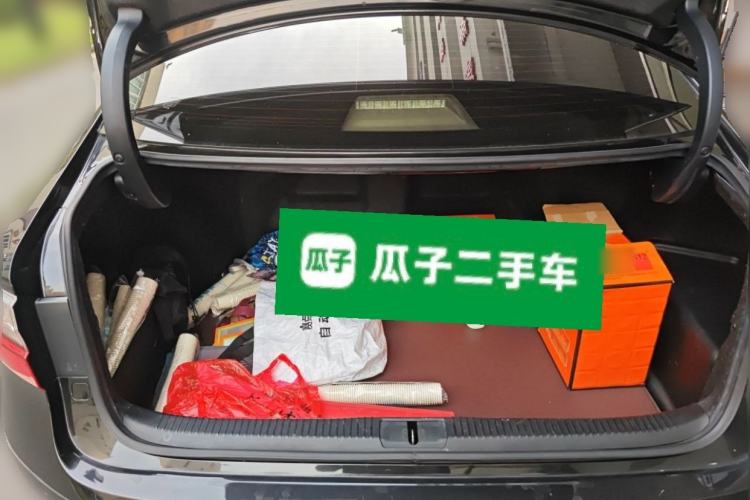 Used Lexus ES 2015 300h Comfort Edition Trunk