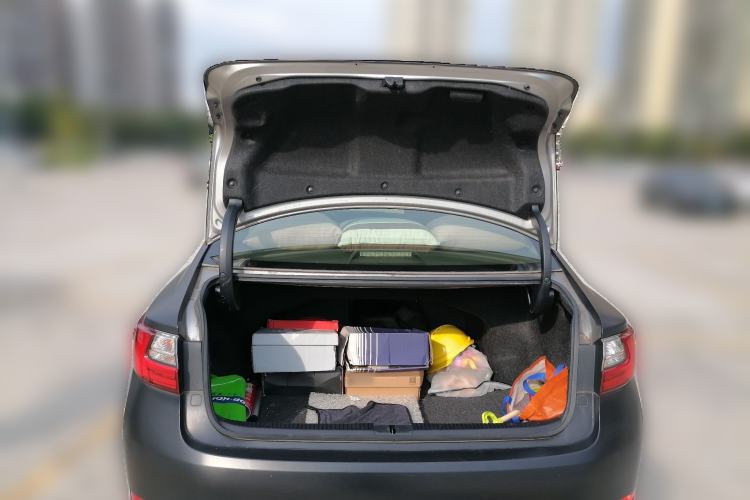 Used Lexus ES 2015 200 Elite Edition Trunk