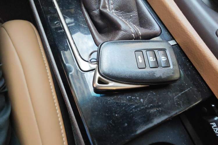 Used Lexus ES 2015 200 Elite Edition Vehicle Key