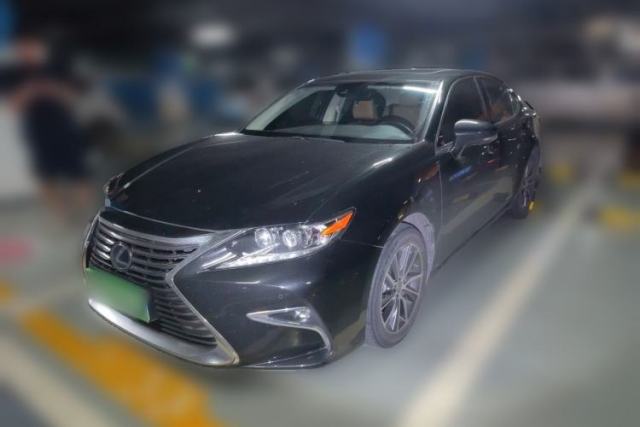 Used Lexus ES 2015 300h Comfort Edition
