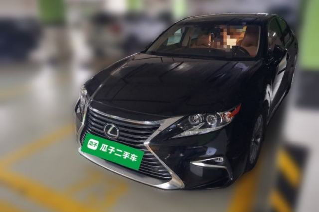 Ojetý Lexus ES 2015 200 Comfort Edition