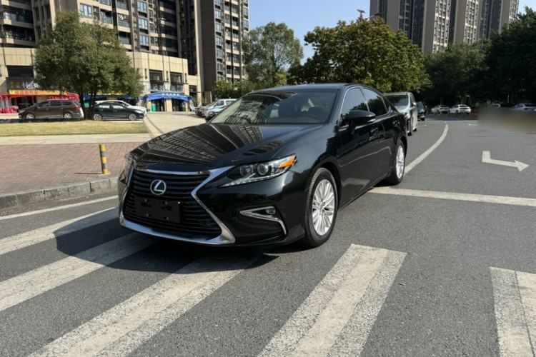 Used Lexus ES 2015 250 Elegant Edition Guazi used car, China used car export, Used car for sale, Used cars, Cheapest cars for sale