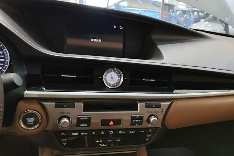 Used Lexus ES 2015 200 Elite Edition Audio And AC Panel